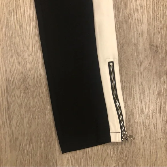 VIE RICHE PARIS Big Logo Joggers Size Medium NWT - Picture 2 of 11